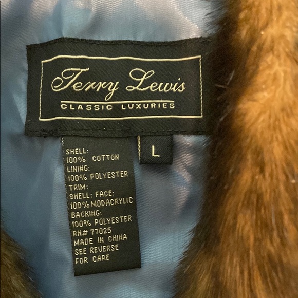 Scully Blue Jean Jacket with Brown Faux Fur Collar - Picture 2 of 8